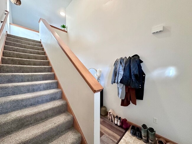 Building Photo - 1170-1172-1172 S Atrium Ct