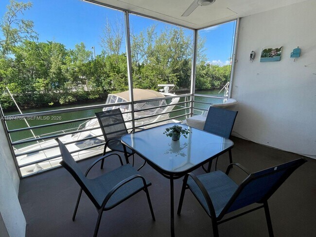 Building Photo - 3660 NE 166th St