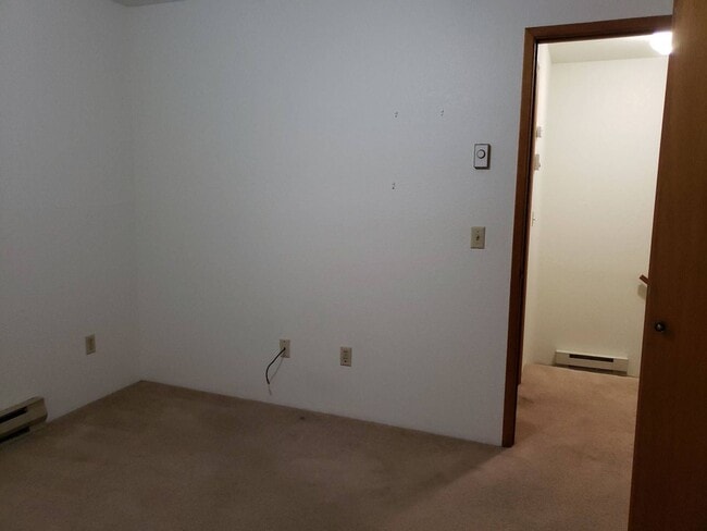 Building Photo - 2005 NE Terre View Dr