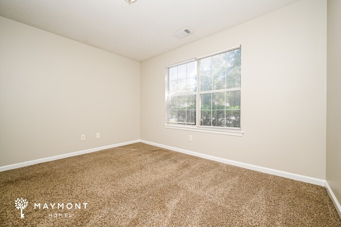 Building Photo - 1195 Foxwood Dr