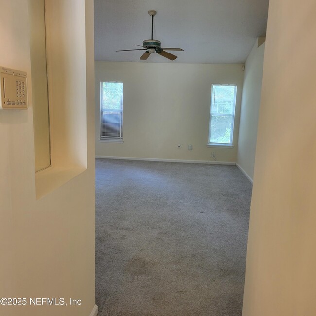 Building Photo - 1714 Chandelier Cir E