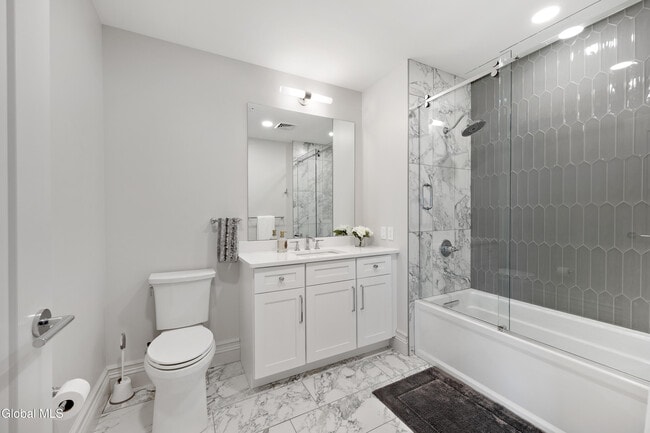 Building Photo - 78 Church St