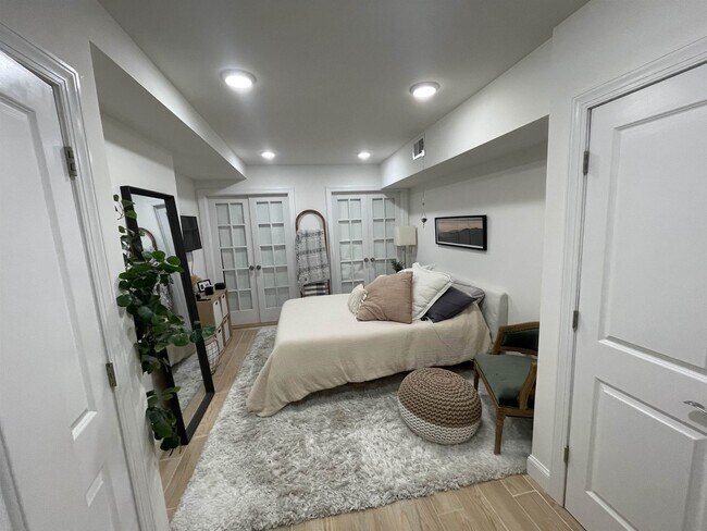 Building Photo - 27 Belmont Ave