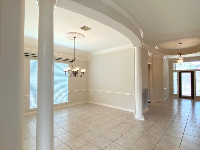 Building Photo - 4518 N Pine Brook Way