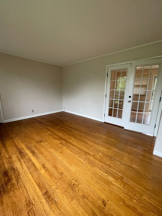 Building Photo - Great 3 Bed 1 Bath Home in South Nashville!