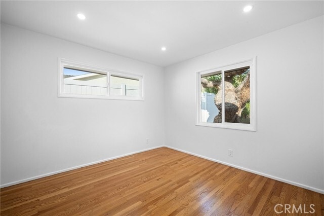 Building Photo - 685 Rim Rd