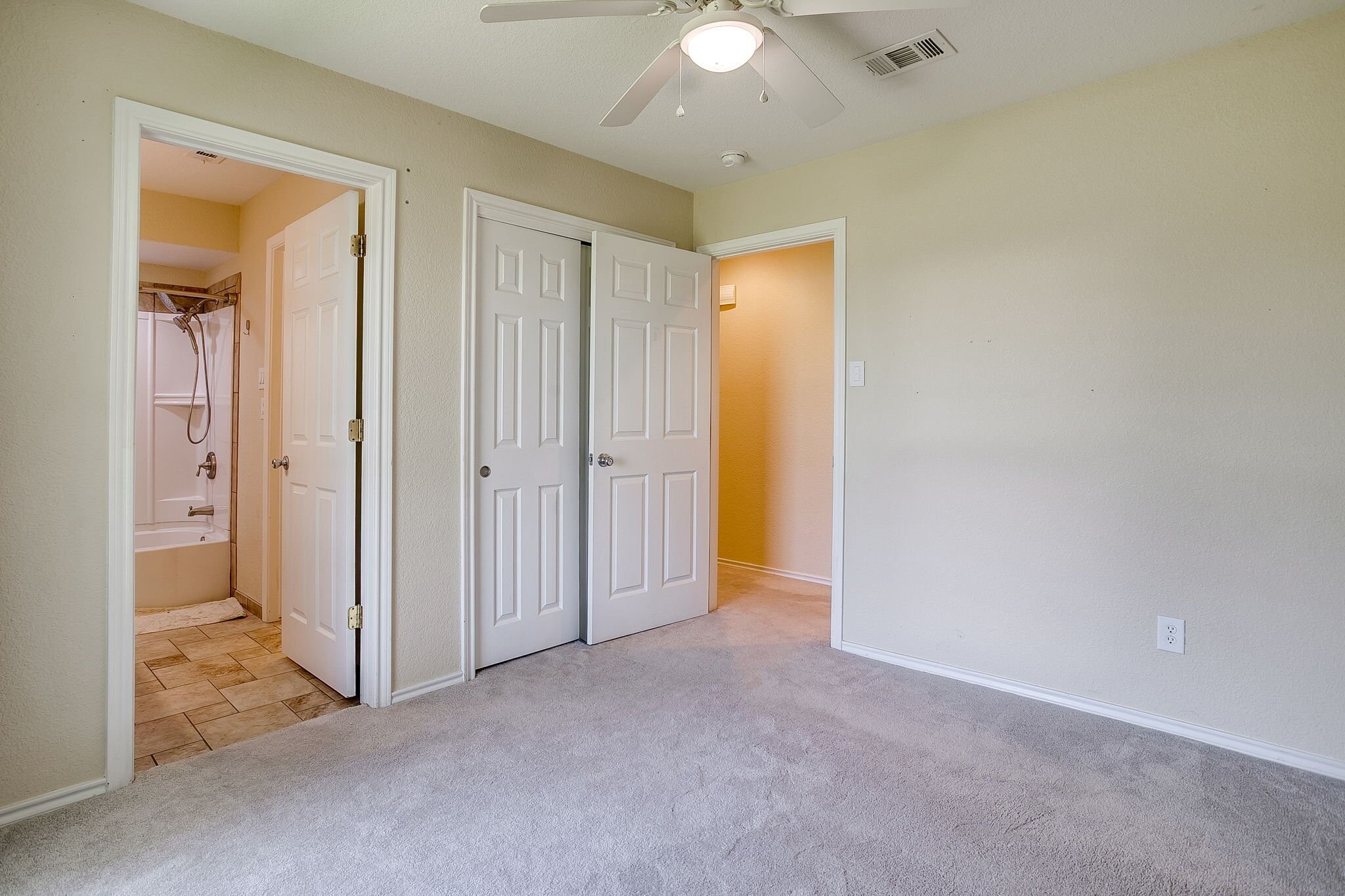 Building Photo - 1804 Impala Dr