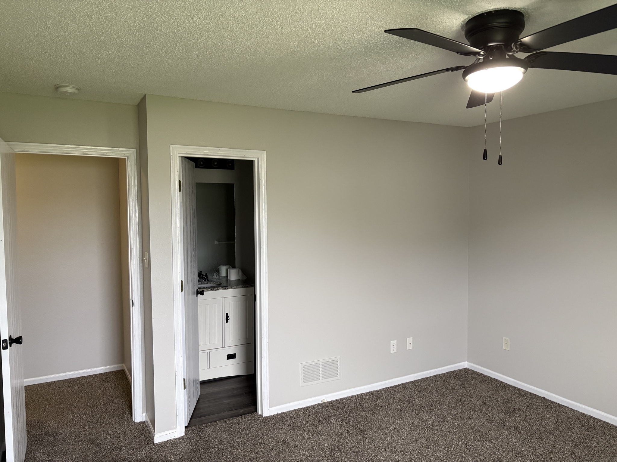 2nd Bedroom/2nd Bathroom - 1282 NW Phelps Ct