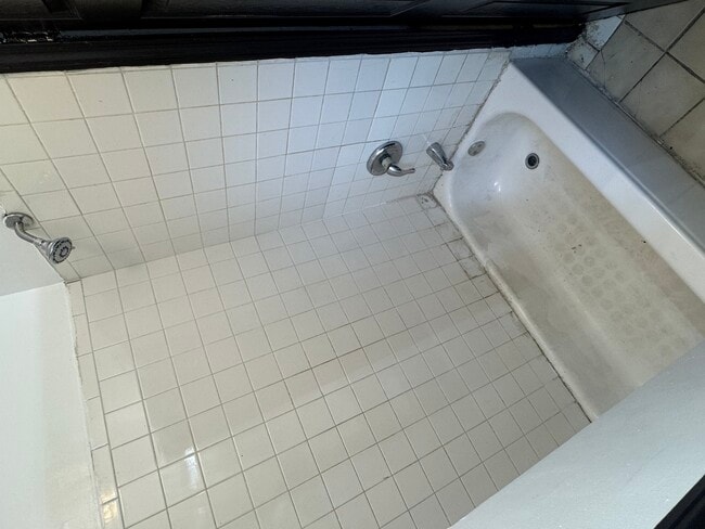 Building Photo - 4251 W Haddon Ave