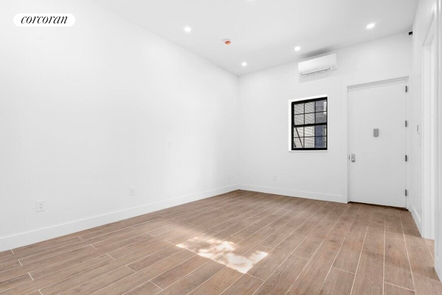 Building Photo - 11 Olive St