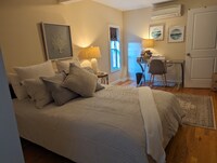 Building Photo - 278 St John St