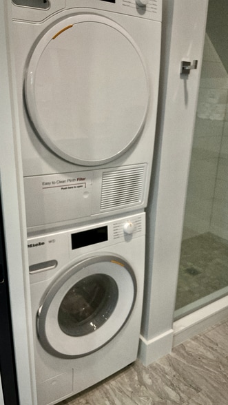 Washer/dryer - 297 Durham Point Rd
