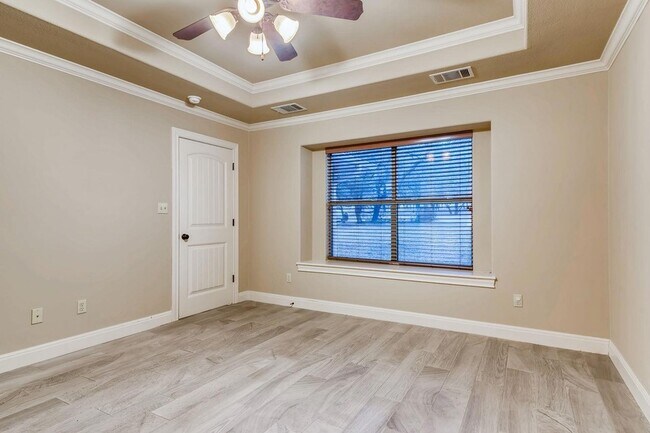 Building Photo - 300 Venture Blvd S