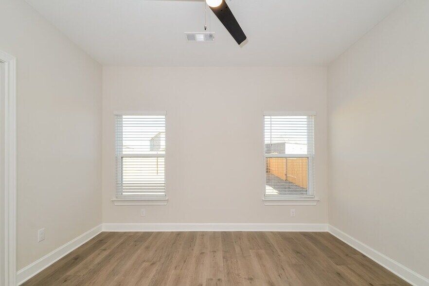Building Photo - 1220 Princeton Hts Blvd