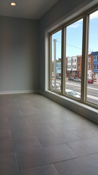 Building Photo - 603 E Girard Ave
