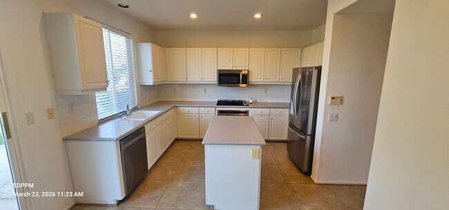 Building Photo - CARMEL VALLEY / SAN DIEGO - Torrey Hills Nice 4 Bedroom / 2.5 Bath House.  AVAILABLE NOW!