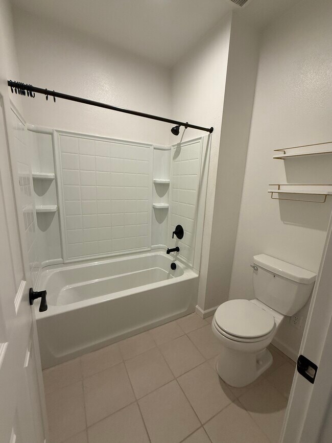 Building Photo - 1580 Blue Moon Ln