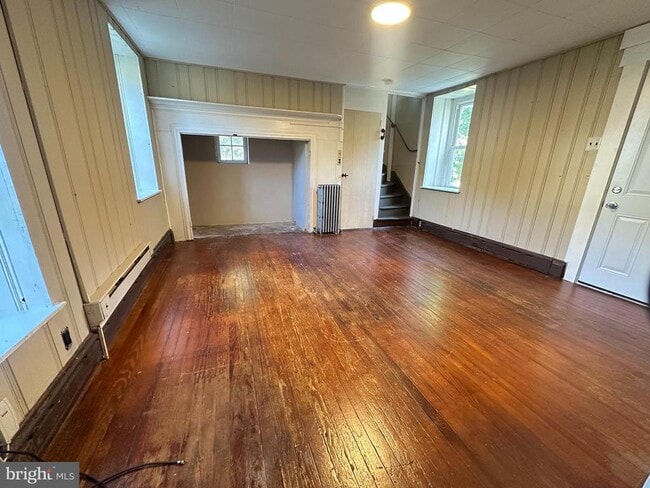 Building Photo - 130 Game Farm Rd