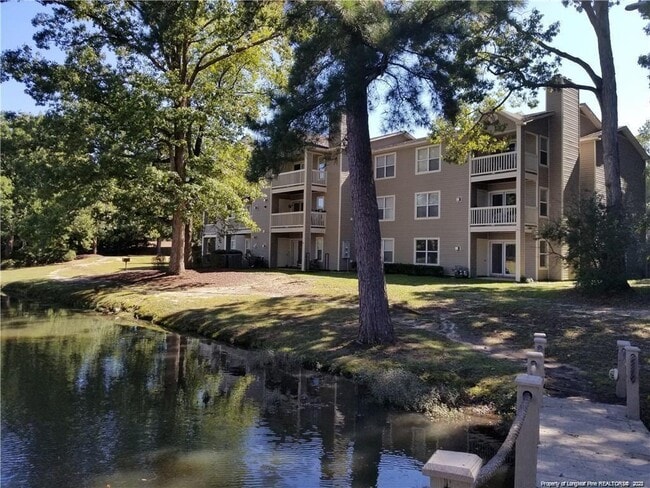 Building Photo - 698 Bartons Landing Pl