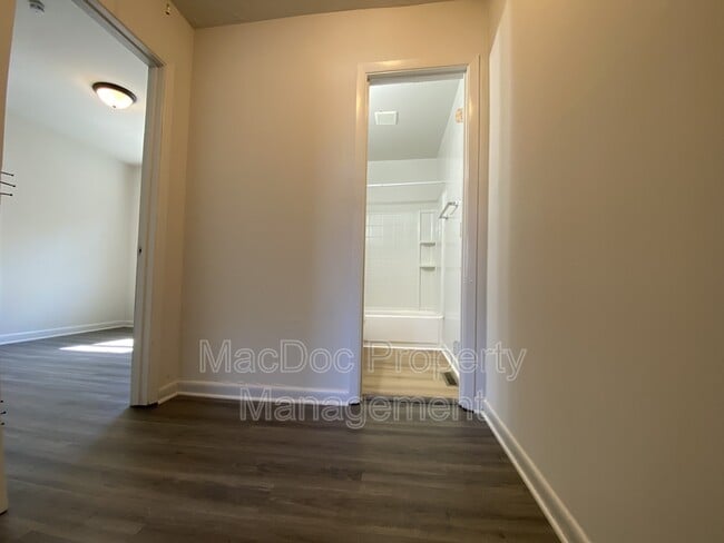 Building Photo - 813 Sledgehammer Dr