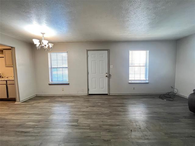 Building Photo - 1108 N Elm St