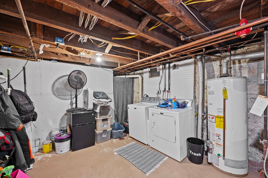 Building Photo - 2221 N 1st Ave