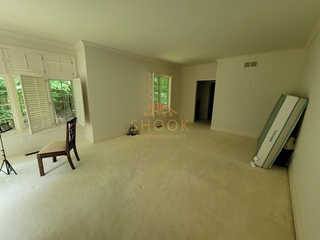 Building Photo - STUNNING LUXURY HOME - EVERYTHING YOU NEED - SHORT-TERM AND FURNISHED OPTIONS AVAILABLE
