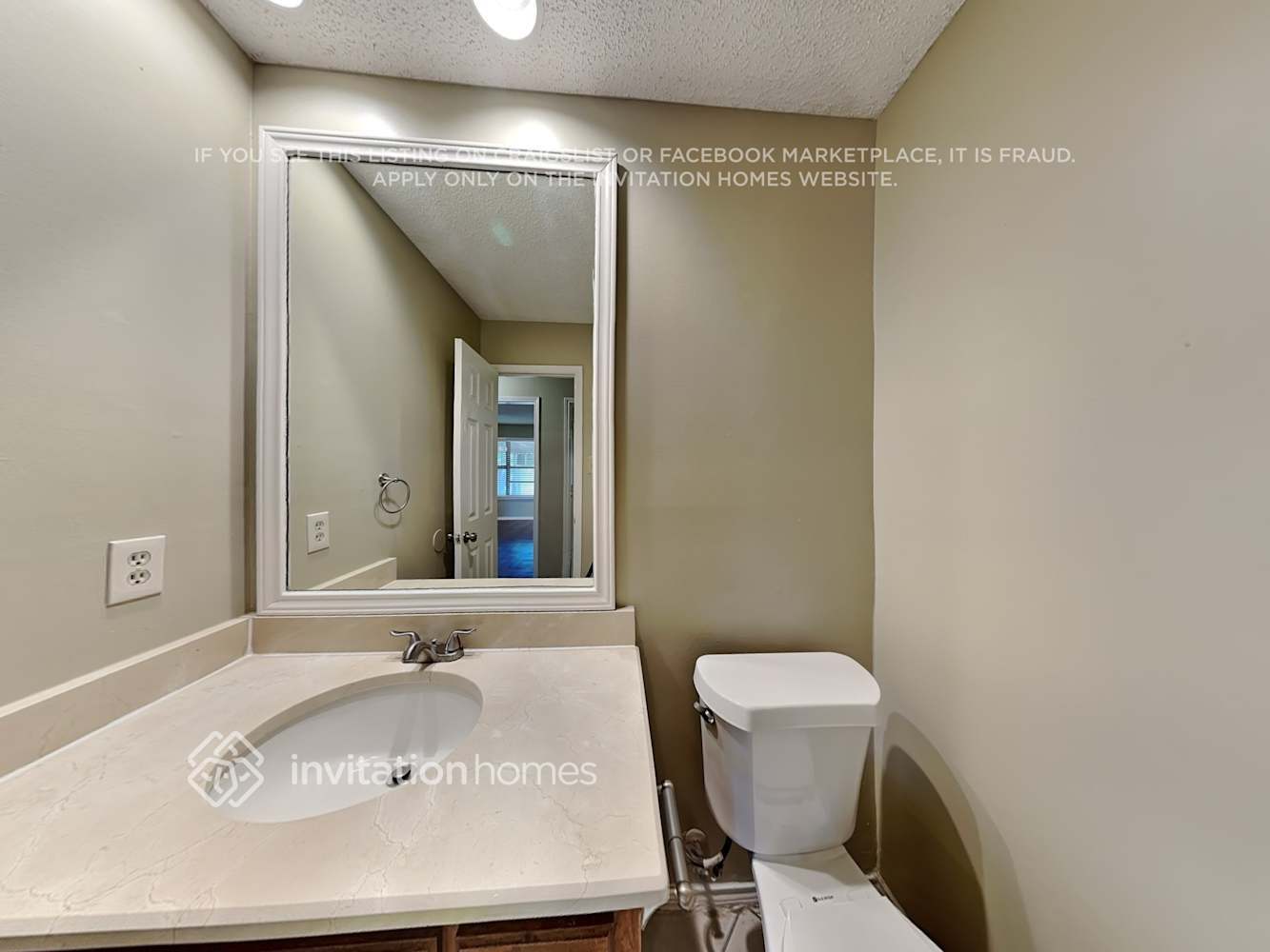Building Photo - 1517 Woodvale Dr