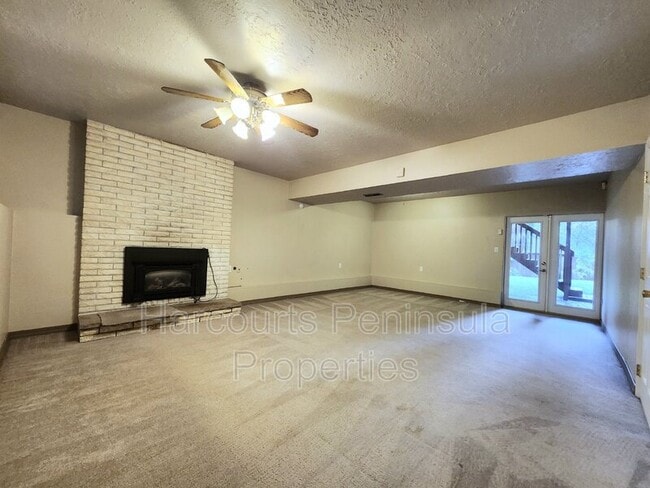 Building Photo - 573 Bridle View Ct NW
