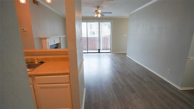 Building Photo - 14550 Fonmeadow Dr