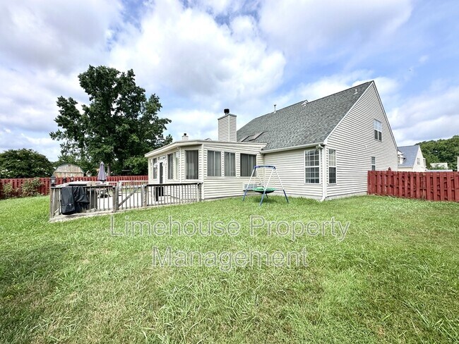 Building Photo - 1116 Fern Ln