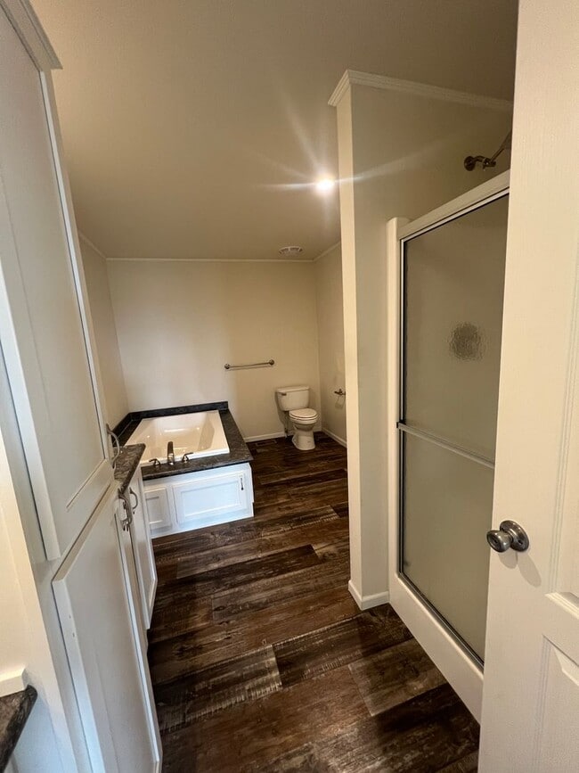 Building Photo - Horse Property