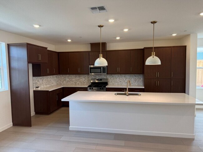 Building Photo - Brand New Desirable One Lake Subdivision -...