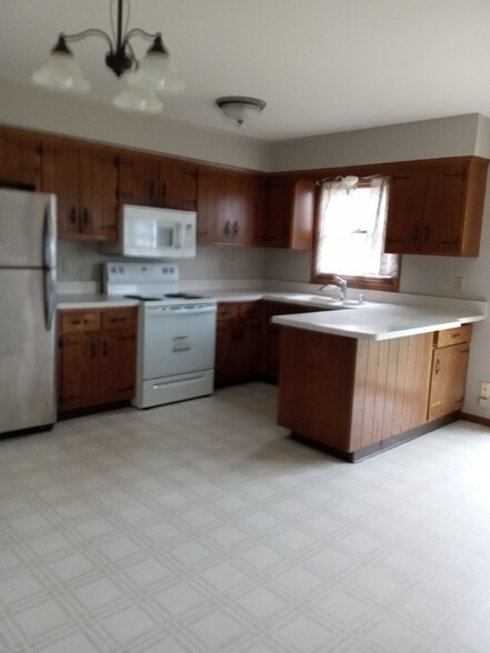 Building Photo - 3419 28th Ave