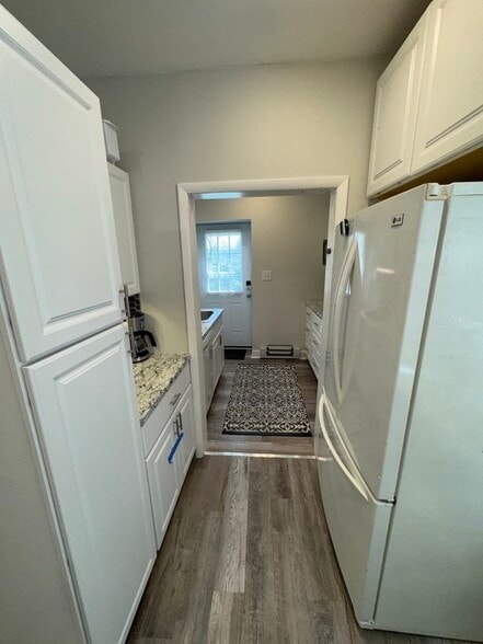 Kitchen - 130 E Wayne Ave