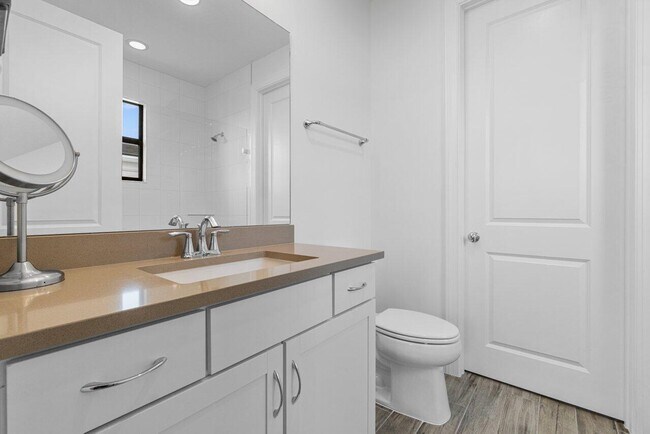 Building Photo - 13026 Artisan Cir