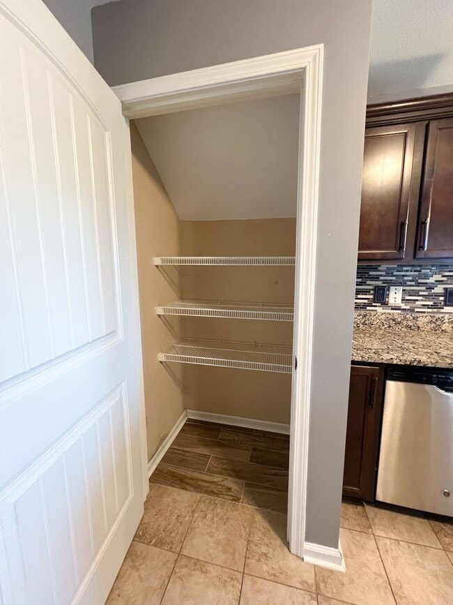 Building Photo - Gorgeous Single-Family--Fenced Backyard and Bonus Room!