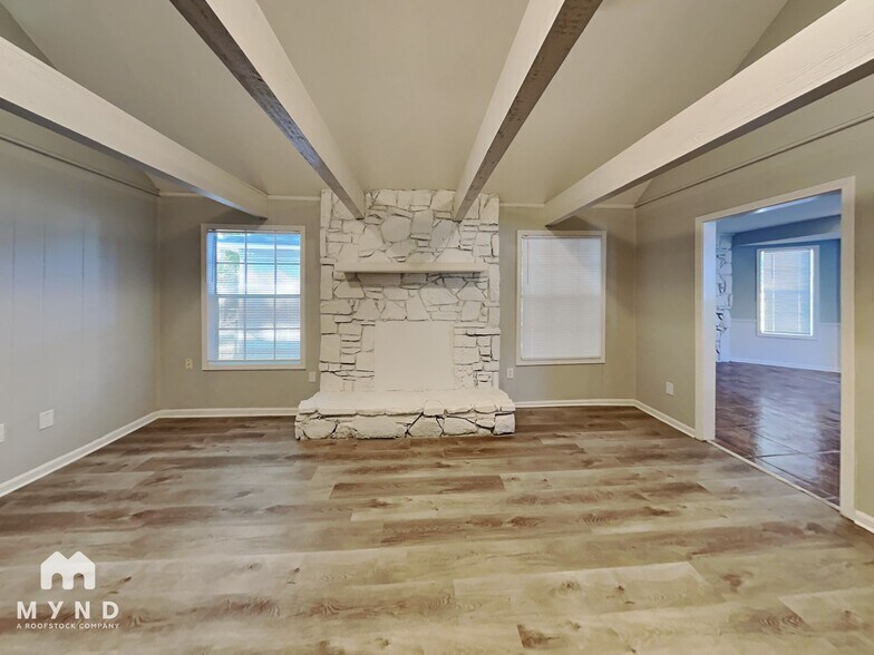 Building Photo - 2569 Richwood St