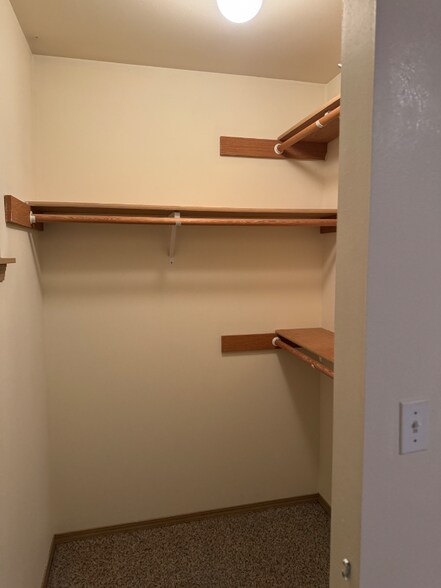 Building Photo - 9611 161st St E