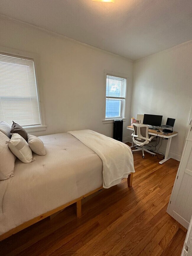 Building Photo - AM-Clifton LLC