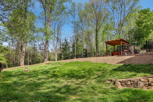 Building Photo - 11 Timothy Ln