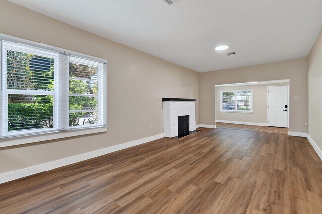 Building Photo - 3714 Morton Ave
