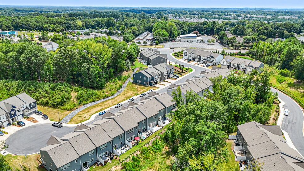 Building Photo - 529 Madison Falls Ct