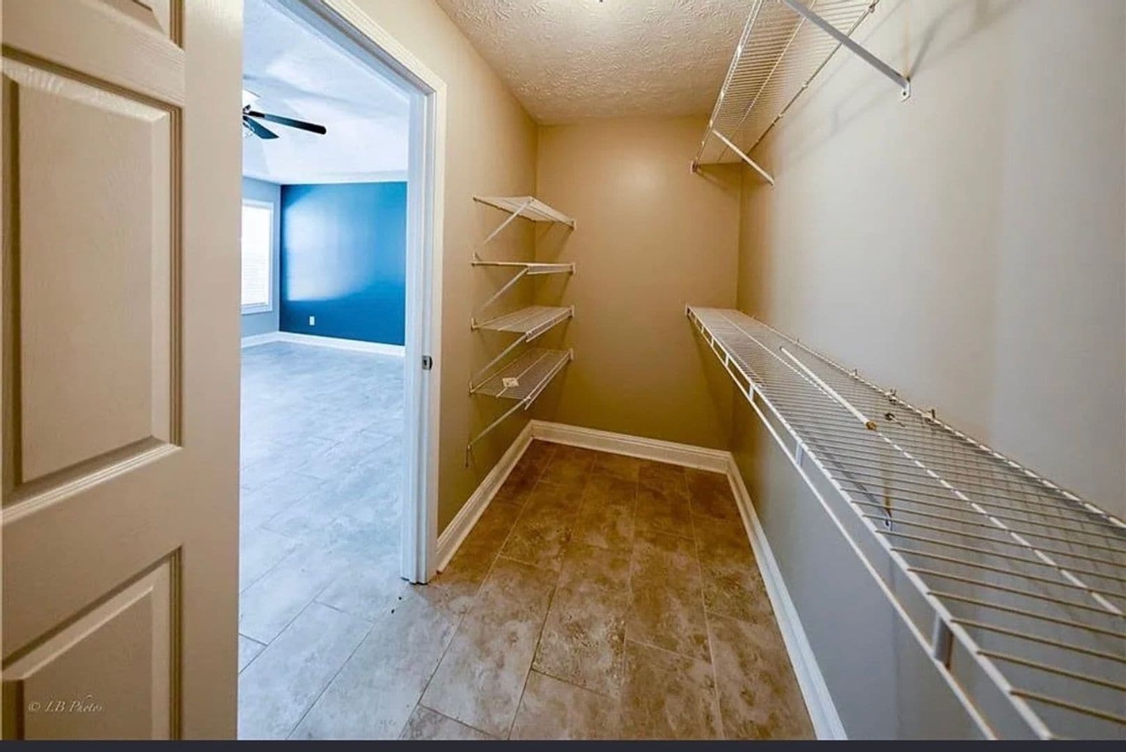 Building Photo - 918 Golden Meadows Ln