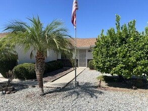 Building Photo - 781 Somerset Ct