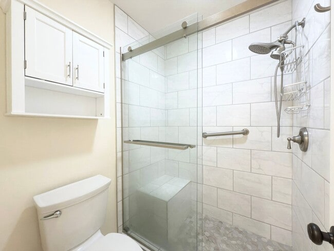 Building Photo - Upgraded Condo in La Costa!