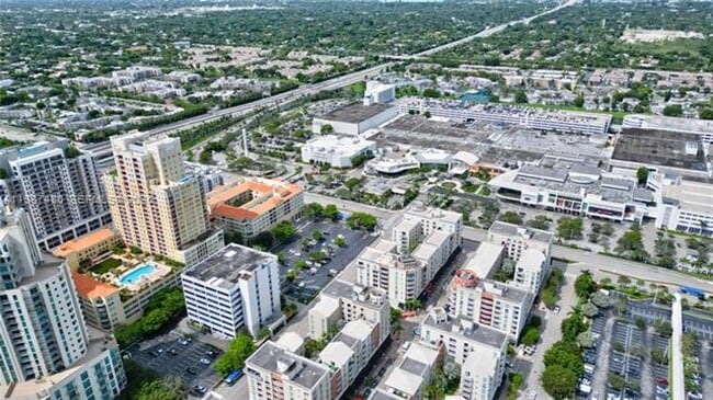 Building Photo - 7350 SW 89th St