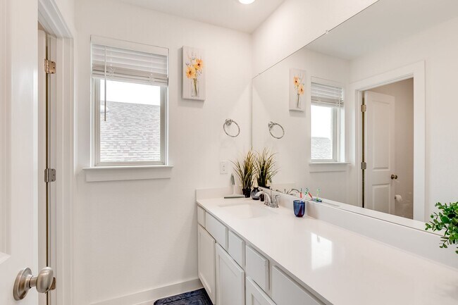 Building Photo - 833 Whitetail Dr