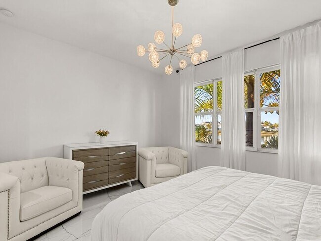 Building Photo - 11828 SW Lyra Dr.