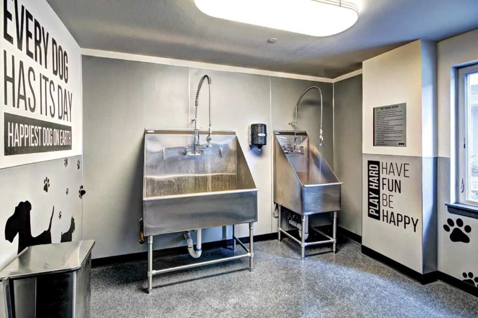 Building Photo - 15522 NE 22 Pl